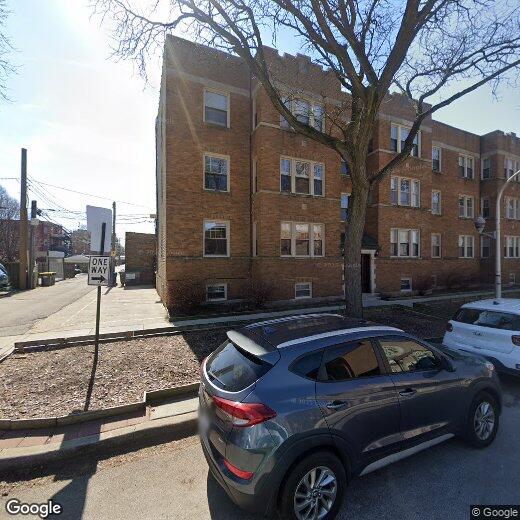Primary Photo - 2319 W Chase Ave