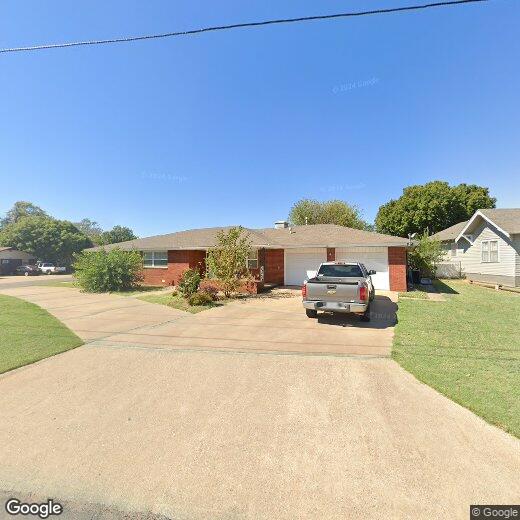 501 N Bradley St, Weatherford, OK 73096 House for Rent in Weatherford