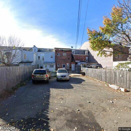 Primary Photo - 906 S Clinton Ave
