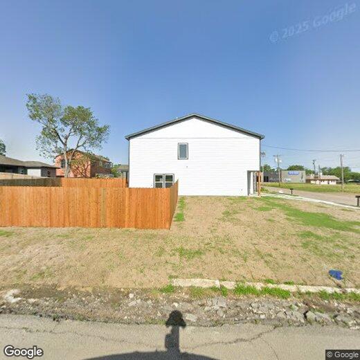 Primary Photo - 2705 Hemphill St