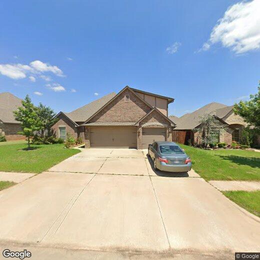 1004 Lindsey Ln, Moore, OK 73160 House for Rent in Moore, OK