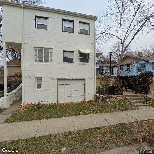 Primary Photo - 1206 W White Oak St