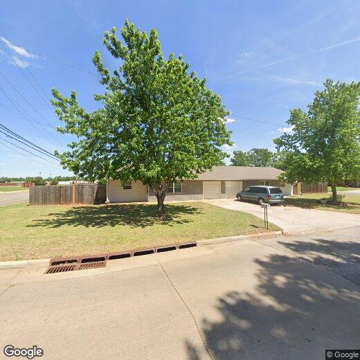 1104 N Bryan St, Weatherford, OK 73096 Apartment for Rent in