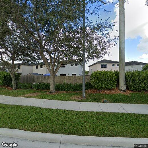 Foto principal - 3114 SE 3rd Dr