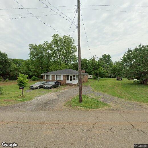 Primary Photo - 4801 Main St