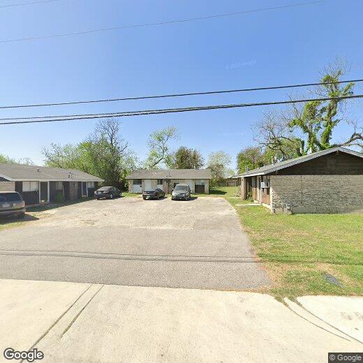 Foto principal - 1239 N LBJ Dr