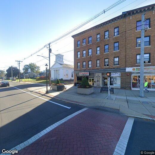 14 E Main St, Plainville, CT 06062 Room for Rent in Plainville, CT