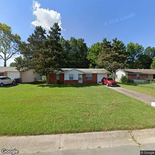 Foto principal - 38 Collins Rd