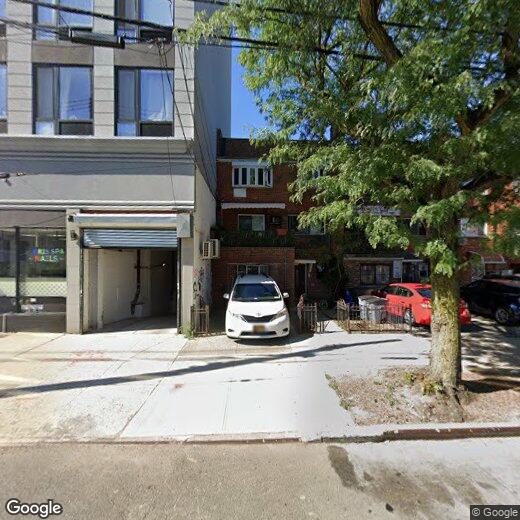 Primary Photo - 21-28-28 Broadway