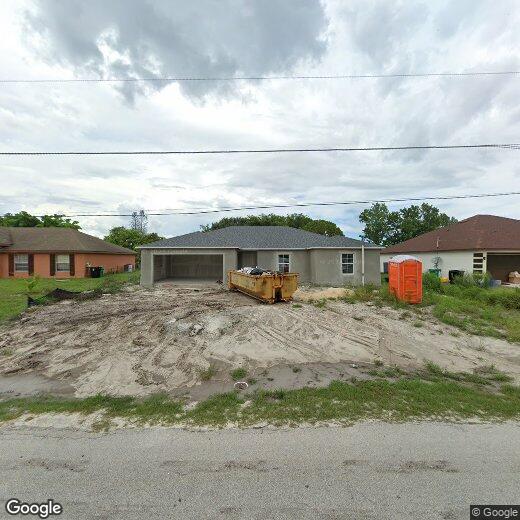 Foto principal - 751 NW Riverside Dr