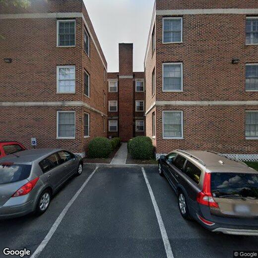 Primary Photo - 45 E Lock Ln