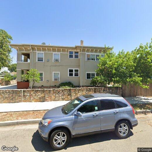 Foto principal - Spacious two bedroom conveniently located ...