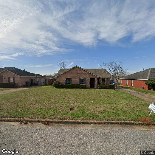 Foto principal - 7037 Runnymede Dr