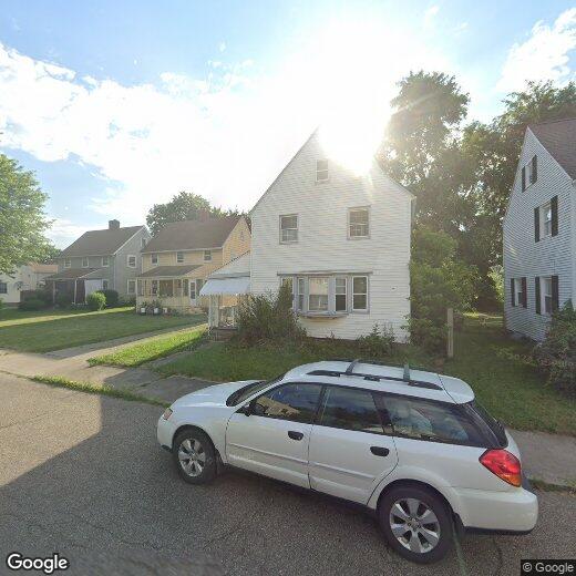 Primary Photo - 1368 Roslyn Ave SW