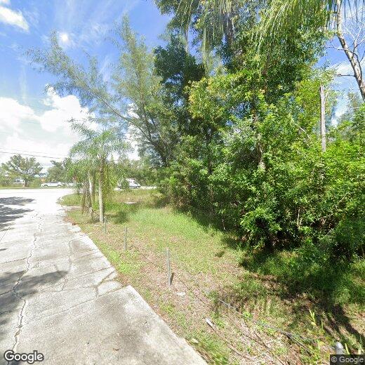 7961 Gladiolus Dr, Fort Myers, FL 33908 Room for Rent in Fort Myers