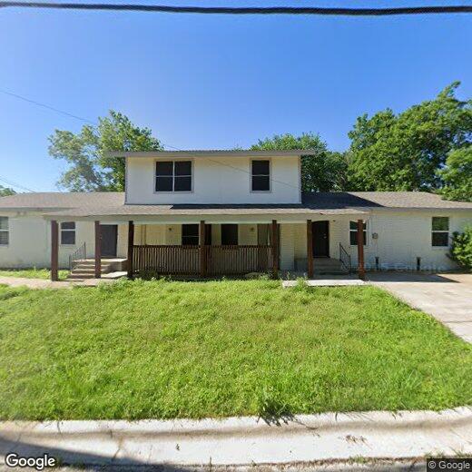 Foto principal - 217 E 3rd St