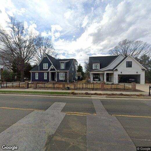 Primary Photo - 319 N Mason St