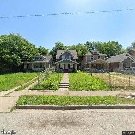 Primary Photo - 5627 Highland Ave