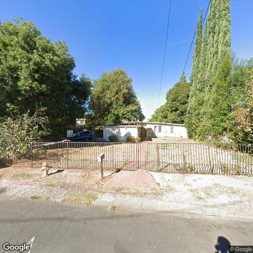 Primary Photo - 8401 Darby Ave