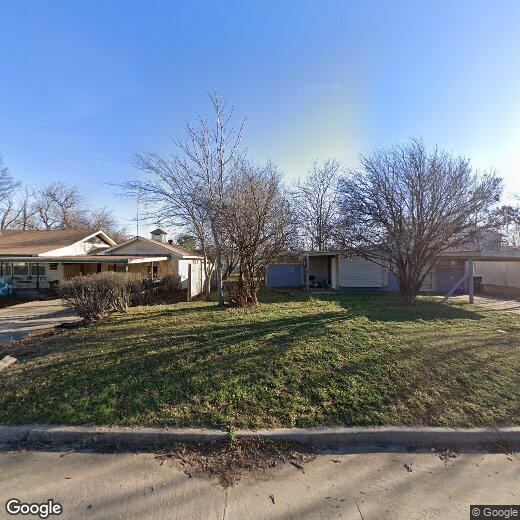 Foto principal - 619 W Poplar St