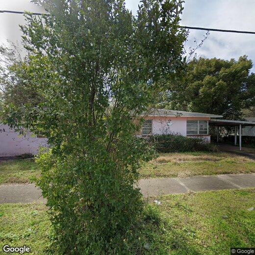 Foto principal - Beautifully Renovated 5 bedroom 2 bathroom...