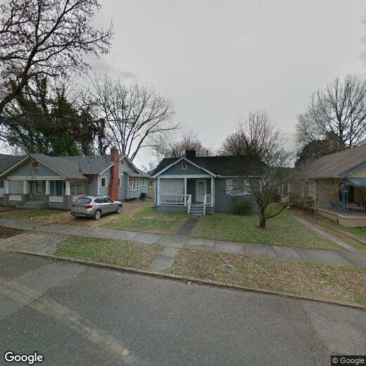 Foto principal - 2440 Woodbine Ave