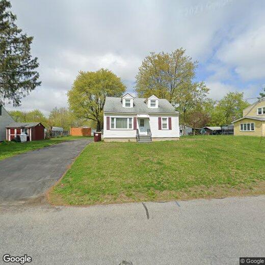 Primary Photo - 27 Railroad Ave