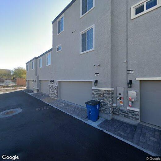 Foto principal - 6515 Taffrail Ave