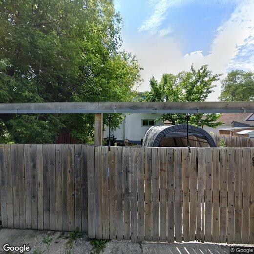 Photo principale - 605 Manitoba Ave