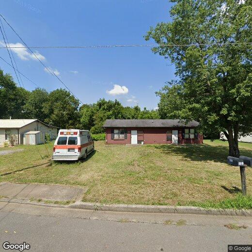 Primary Photo - 1 bed 1 bath $750 per month Coming Soon