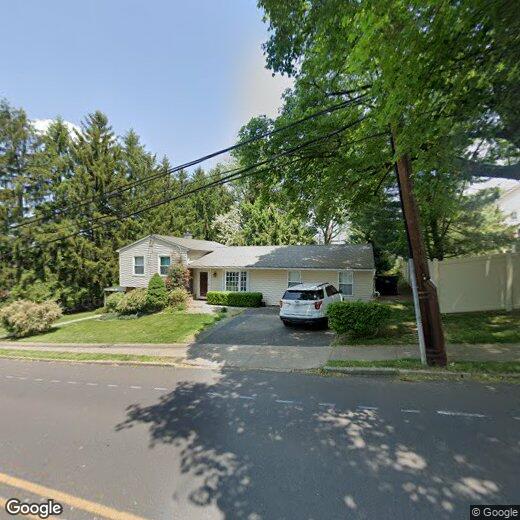 Primary Photo - 4 br, 2 bath House - 211 N West Street