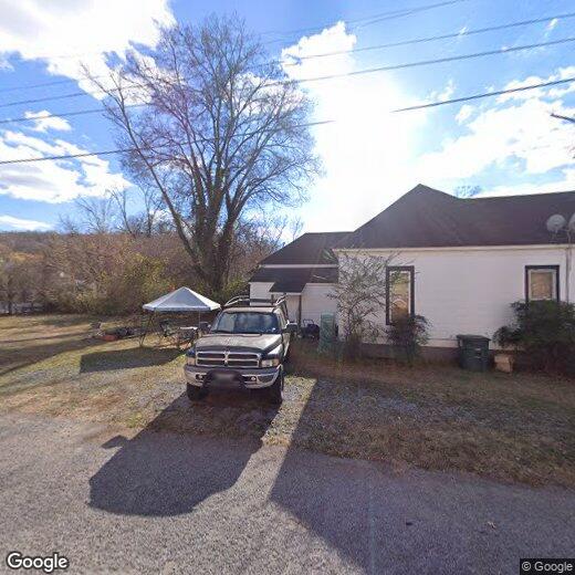 Primary Photo - 2726 N Chamberlain Ave