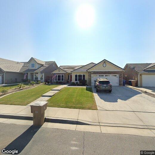 Great clean space for you and your family! House for Rent in