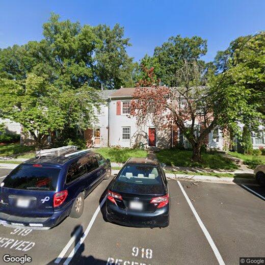 Foto principal - 9218 Sprucewood Rd