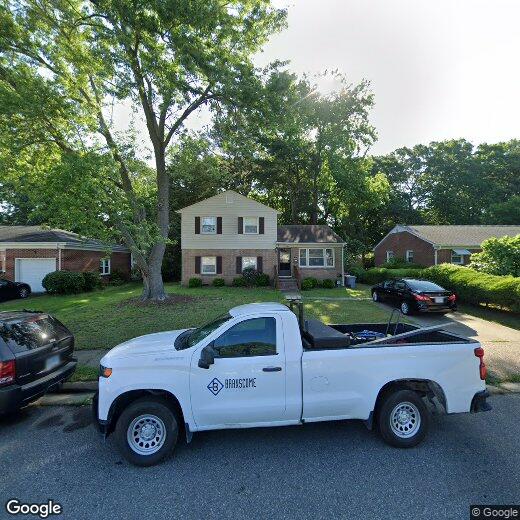 Primary Photo - 211 Madrid Dr