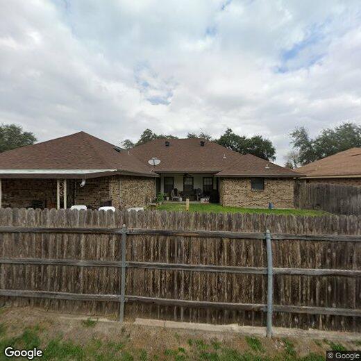 Primary Photo - 18 Kerria Ave