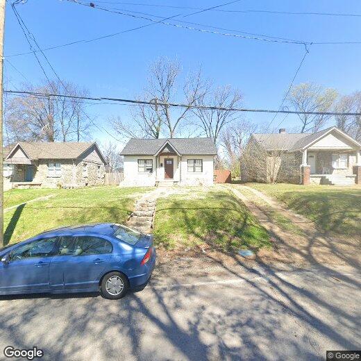 Primary Photo - 927 W Eastland Ave
