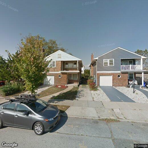 Primary Photo - 415 E Pine St