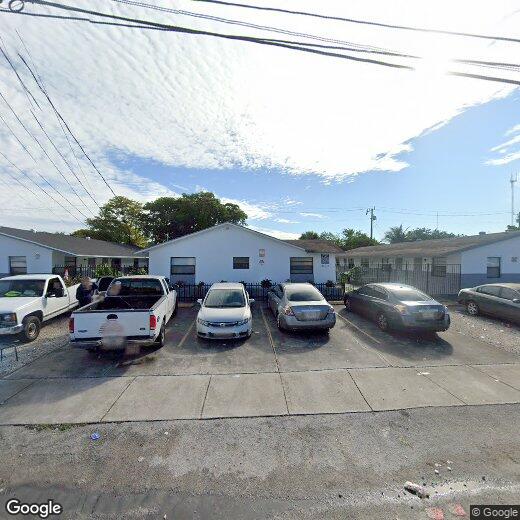 Foto principal - 4120 SW 19th St