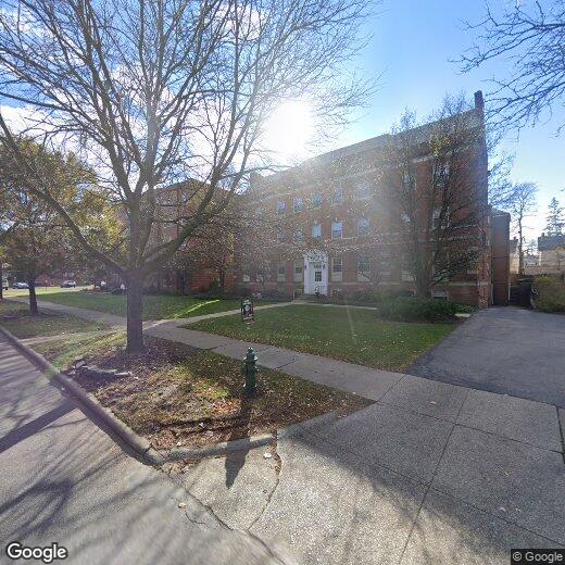 Primary Photo - 15820 Van Aken Blvd