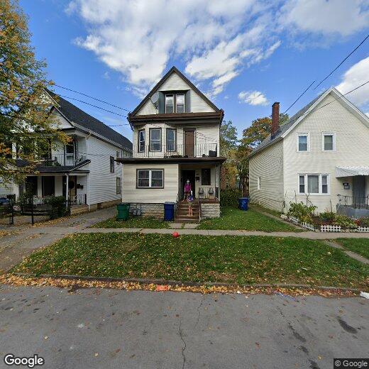 Primary Photo - 24 East Oakwood Place - Lower