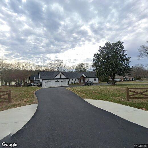 Primary Photo - 150 Lake Park Dr