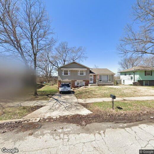 Primary Photo - 9404 White Ave Kansas City, MO 64138