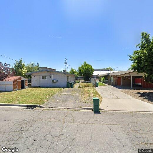 Foto principal - 2 bed / 1 bath Duplex