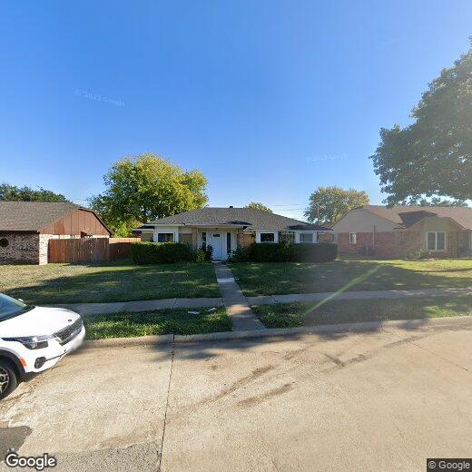 Primary Photo - 206 E Ridgegate Dr