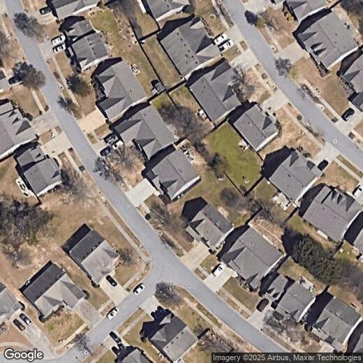 Foto principal - 2443 Walnut Tree Ln