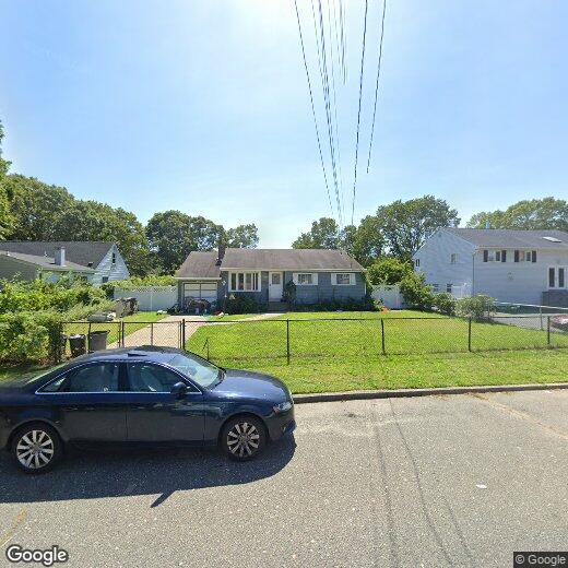Primary Photo - 50 W Willow St