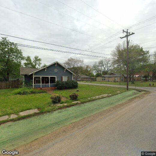 Primary Photo - 301 E White St