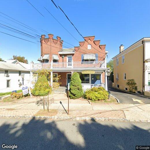 Primary Photo - 7 W Main St