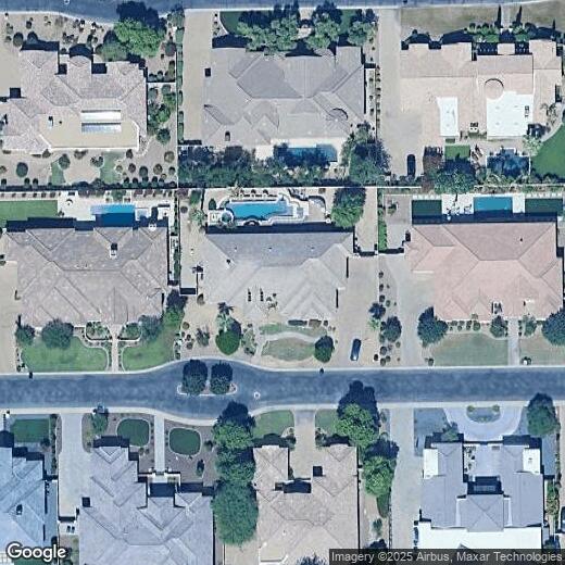 Foto principal - 2816 E Carob Dr